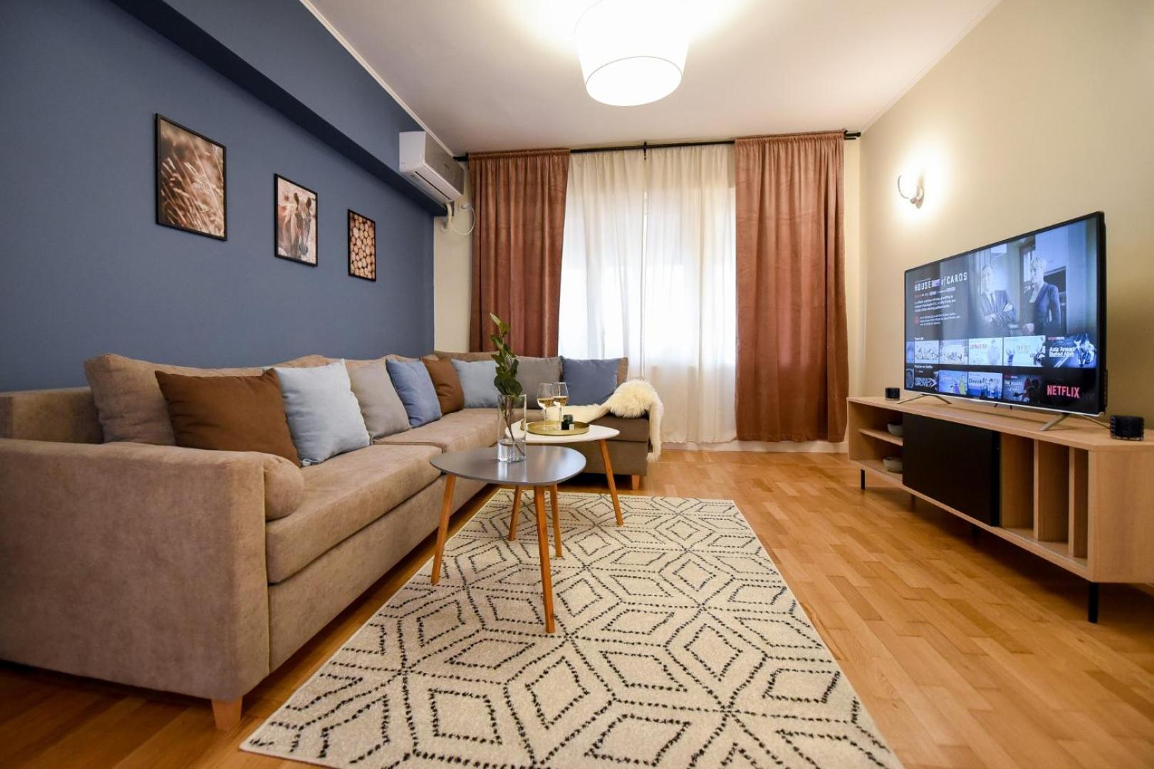 City Living At Its Best - Spacious 2 Bedroom Apartment On Calea Victoriei Bukarest Exterior foto