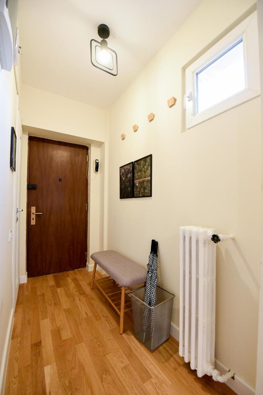 City Living At Its Best - Spacious 2 Bedroom Apartment On Calea Victoriei Bukarest Exterior foto
