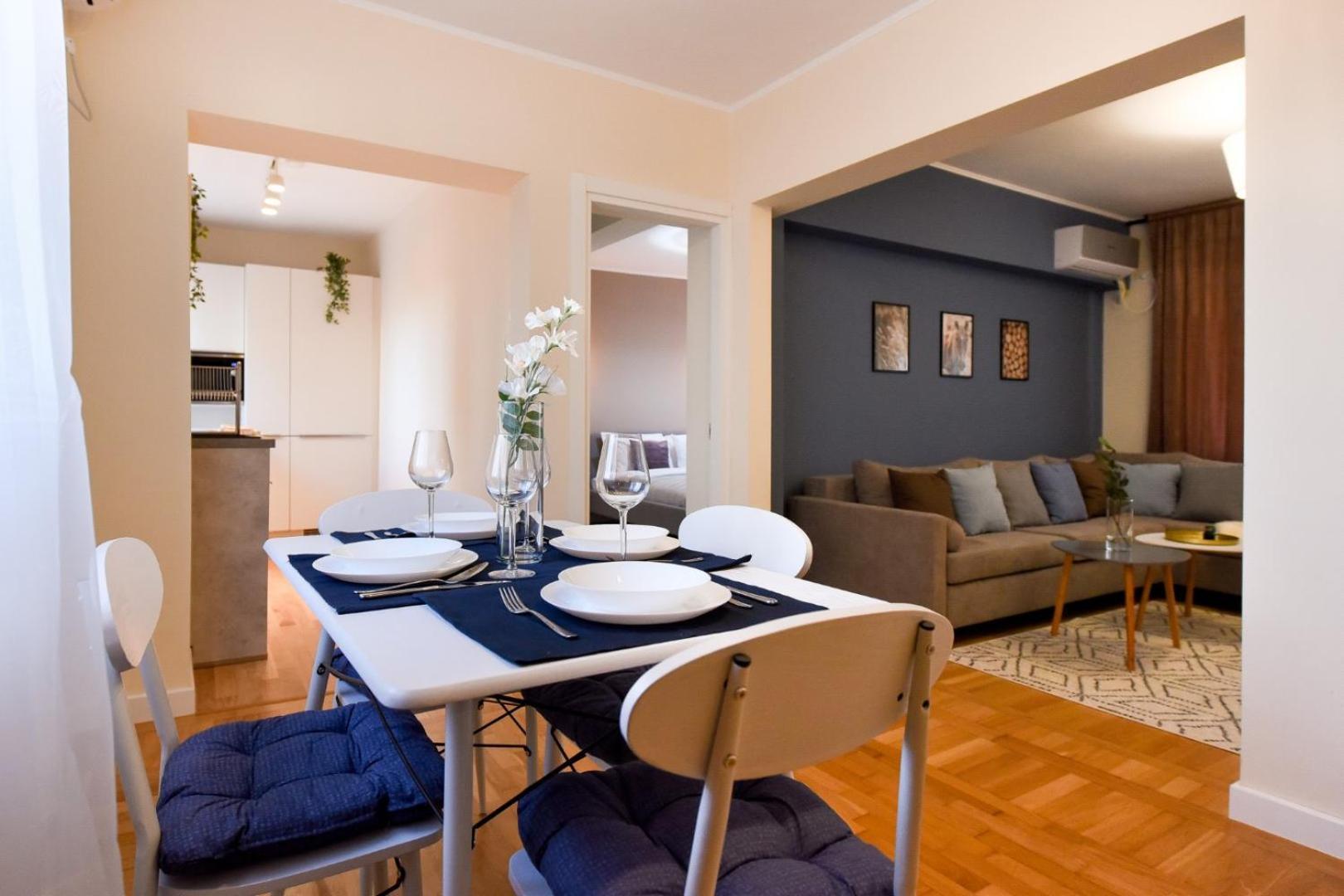 City Living At Its Best - Spacious 2 Bedroom Apartment On Calea Victoriei Bukarest Exterior foto